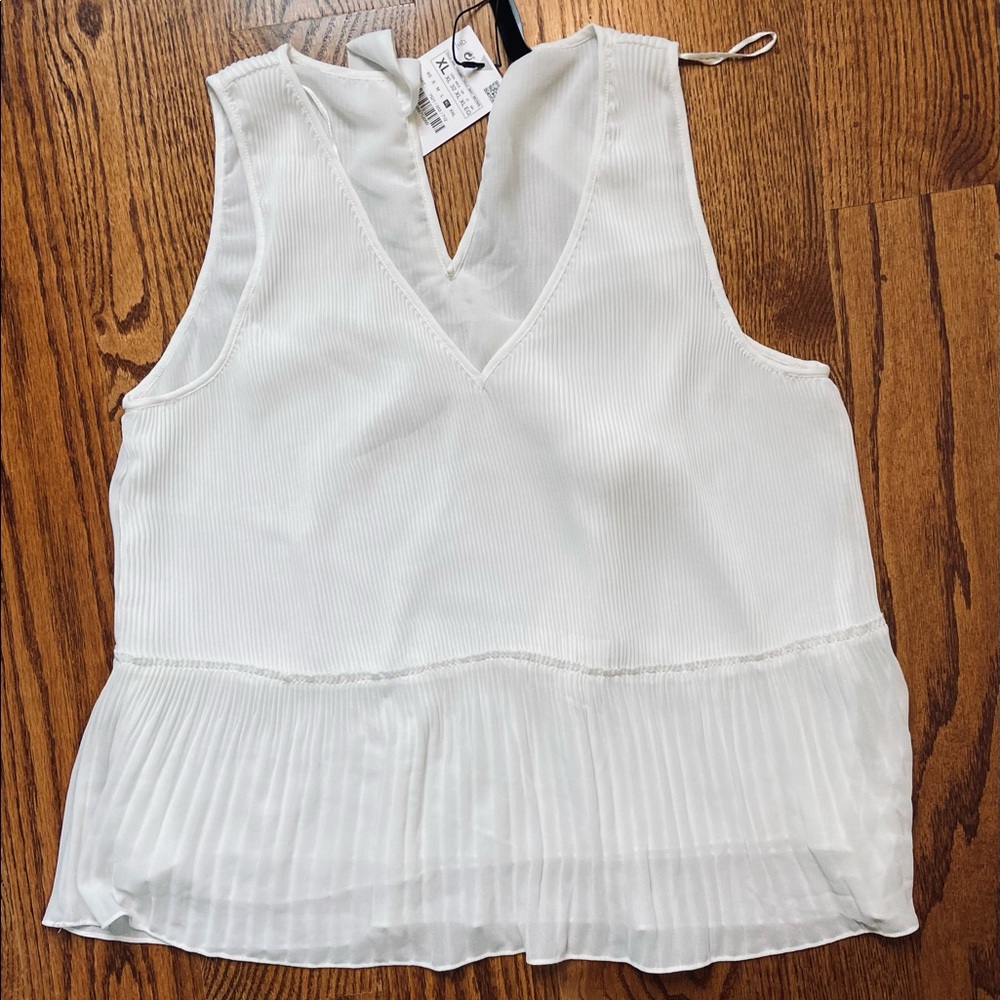 Zara Flowy V-Neck Blouse